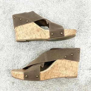 Curfew Size 9 Brown, Tan Open Toe Cross Strap Wedges Heels